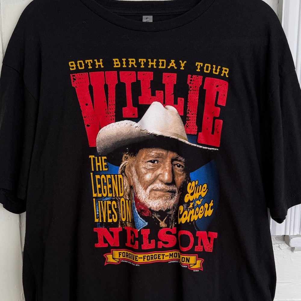 Willie Nelson 90th Birthday Tour 2023 T-shirt XL